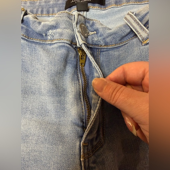 Judy Blue Mid Rise V Front Cuff Boyfriend Cool Denim Jeans 88938 Sz 11/30 - Picture 10 of 14